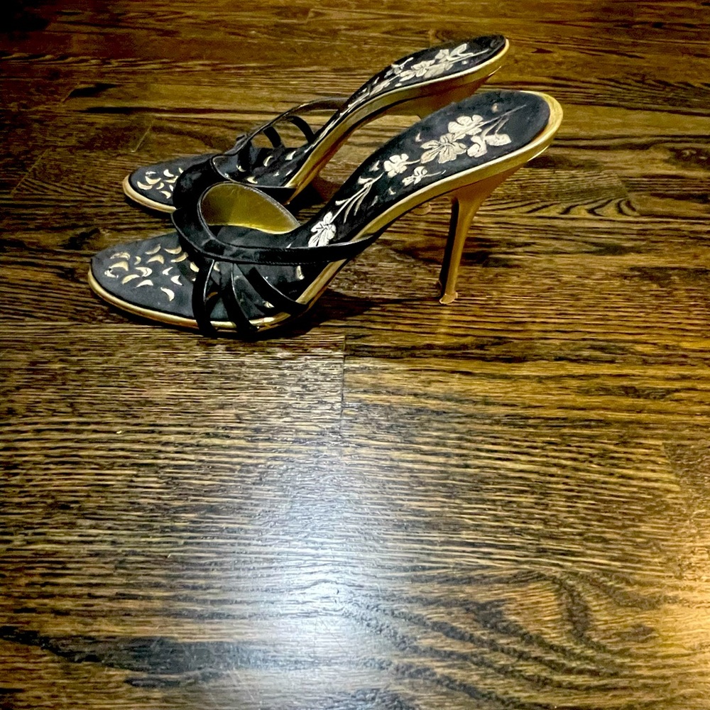 Vicini- black party heels